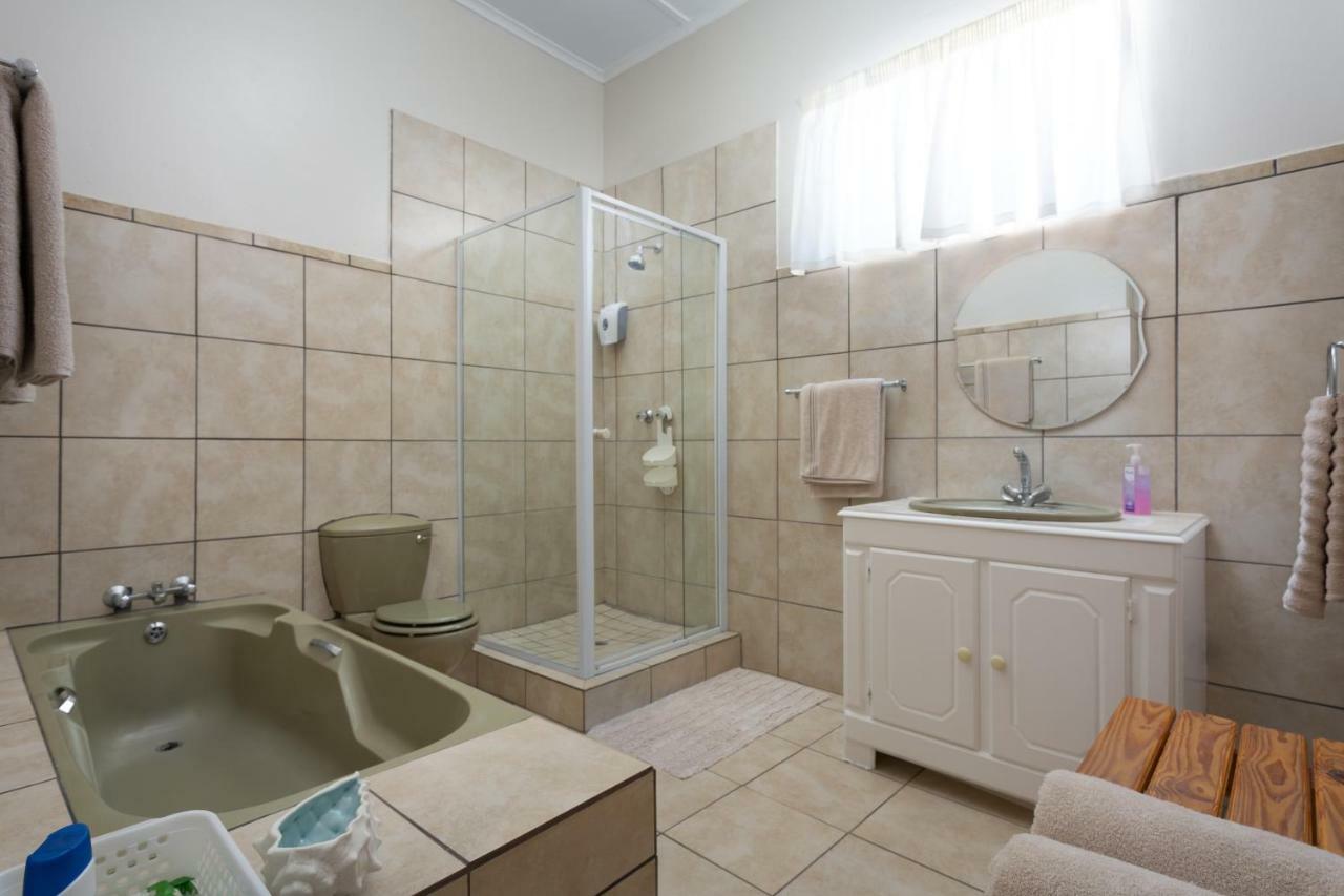 La La DaThel Guesthouse Colesberg Extérieur photo