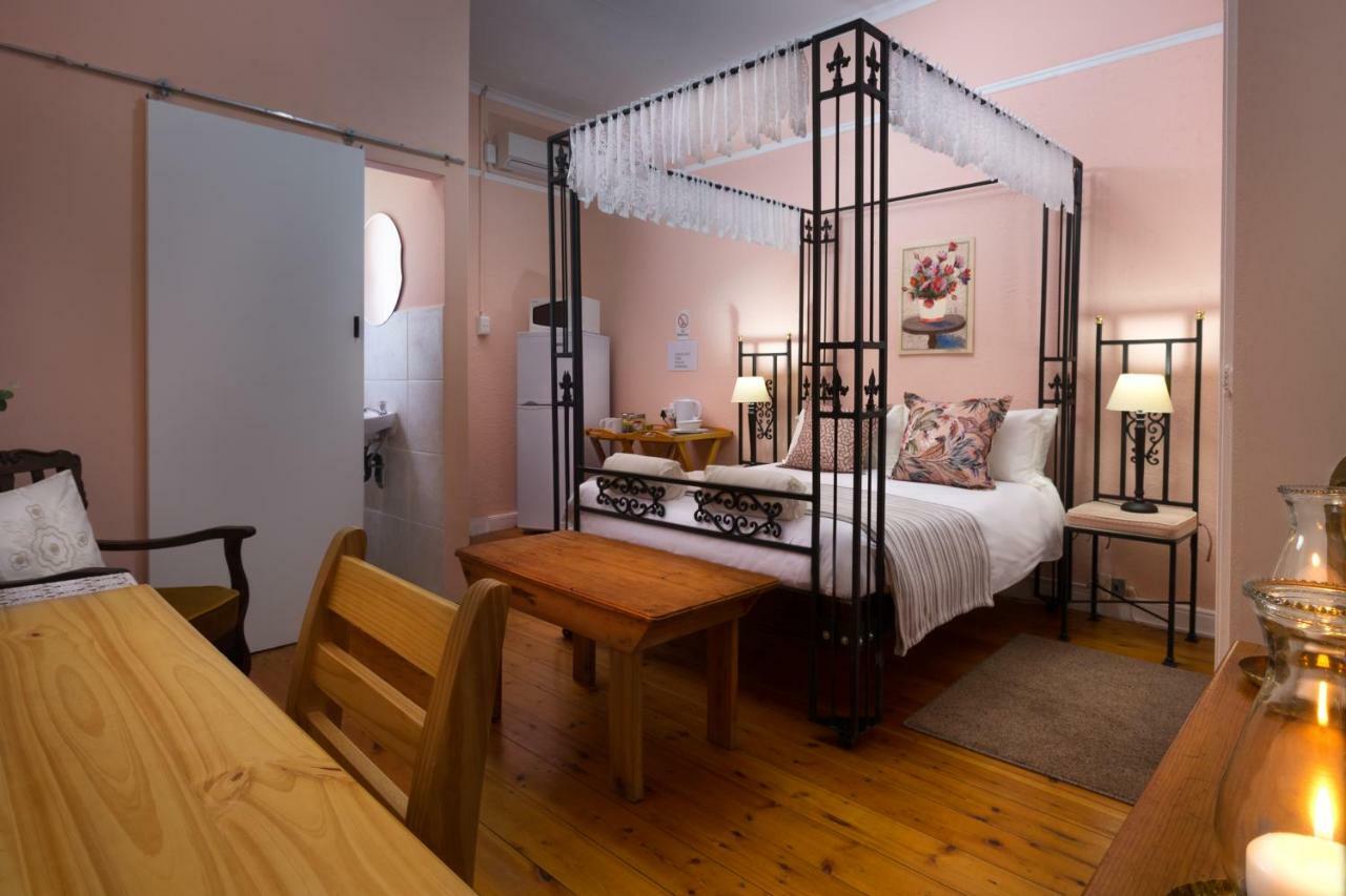 La La DaThel Guesthouse Colesberg Extérieur photo
