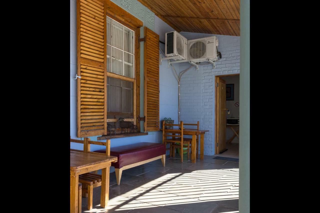La La DaThel Guesthouse Colesberg Extérieur photo