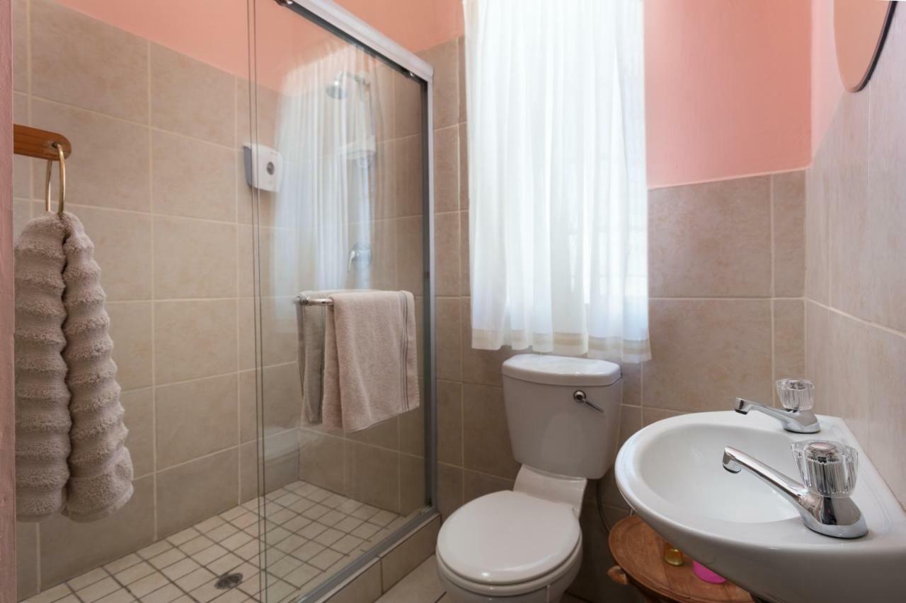 La La DaThel Guesthouse Colesberg Extérieur photo