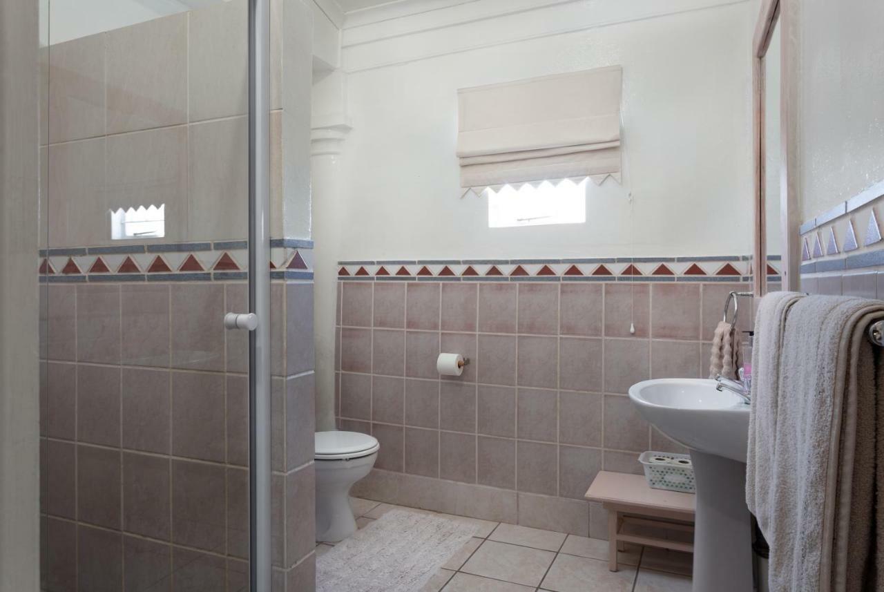 La La DaThel Guesthouse Colesberg Extérieur photo